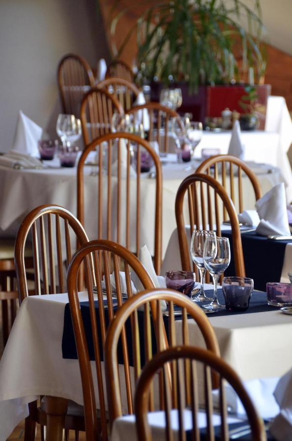 Hotel Les Grillons Talloires Eksteriør bilde
