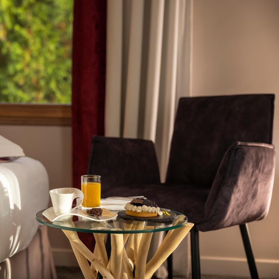 Hotel Les Grillons Talloires Eksteriør bilde